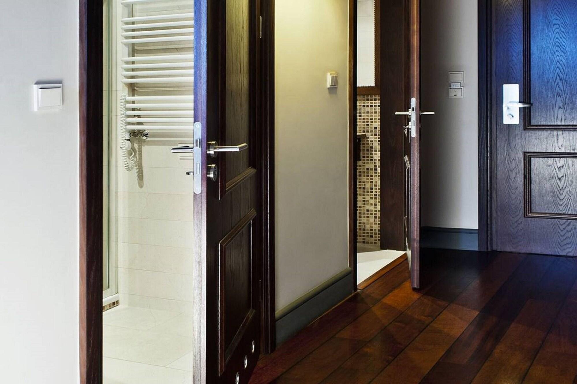 Holland House Old Town Aparthotel Danzica