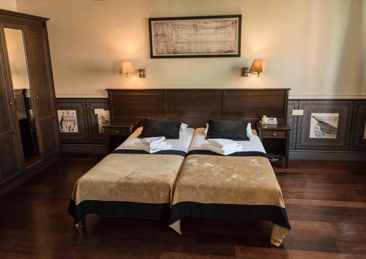 Holland House Old Town 4* Danzig